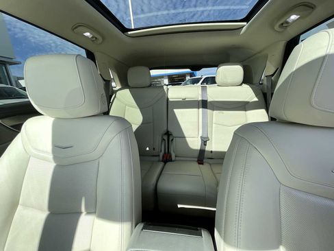 Certified 2022 Cadillac XT5 Premium Luxury image 20