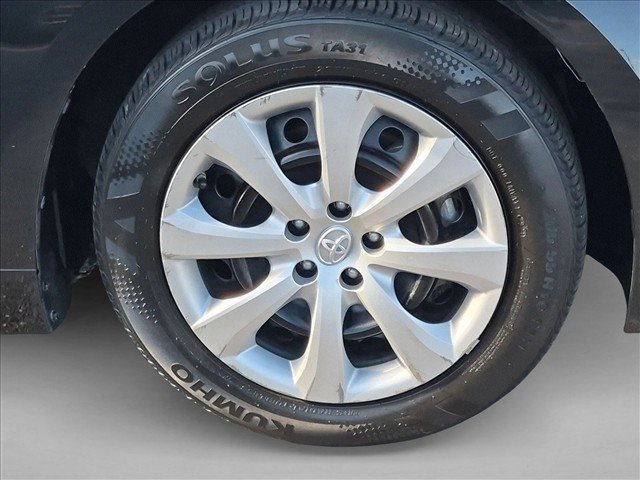Used 2020 Toyota Corolla LE FWD image 29