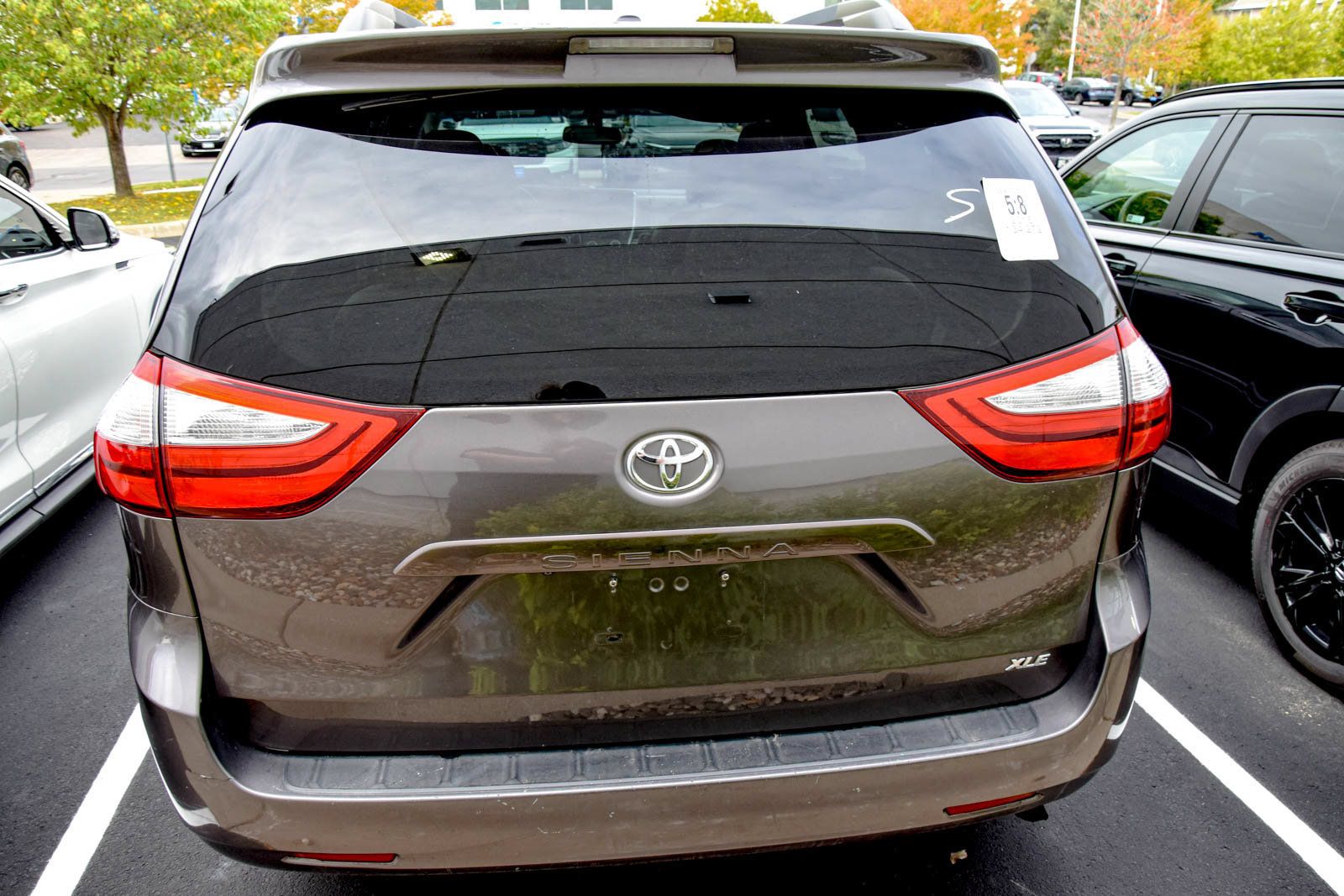 Used 2015 Toyota Sienna XLE FWD image 17