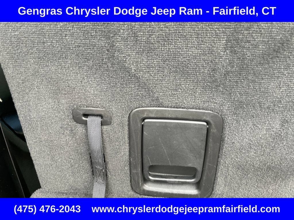 Used 2023 Jeep Grand Cherokee L Altitude AWD/4WD image 35