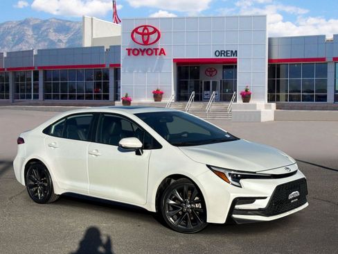 Used 2024 Toyota Corolla XSE FWD image 1