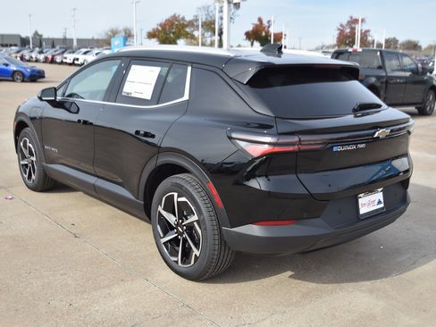 New 2026 Chevrolet Equinox EV LT image 6