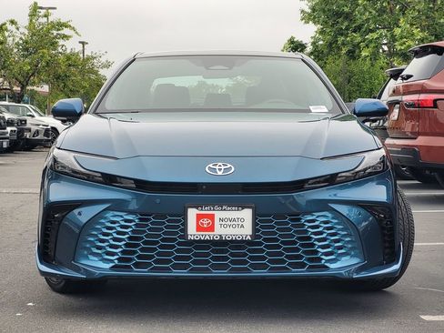 Used 2025 Toyota Camry XSE w/ Premium Plus Package FWD image 2