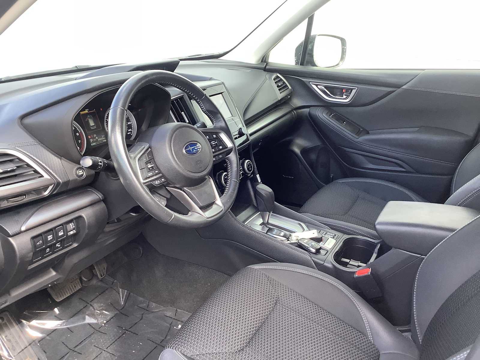 Used 2024 Subaru Forester Premium AWD/4WD image 3