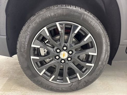 New 2026 Chevrolet Traverse LT w/ Sun and Wheel Package FWD image 35