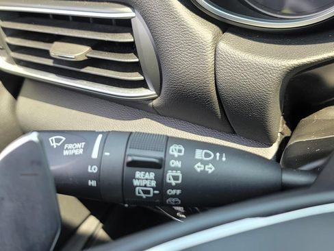 Used 2018 Maserati Levante AWD/4WD image 29