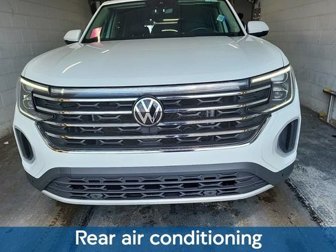 Used 2025 Volkswagen Atlas SE AWD/4WD image 10