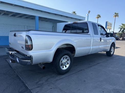 Used 2006 Ford F250 XLT image 3