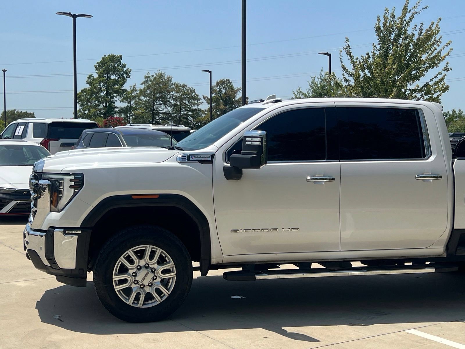 Used 2024 GMC Sierra 2500 SLT w/ Texas SLT Premium Package AWD/4WD image 7