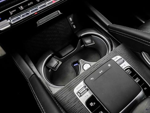 Used 2024 Mercedes-Benz Maybach GLS 600 4MATIC image 69
