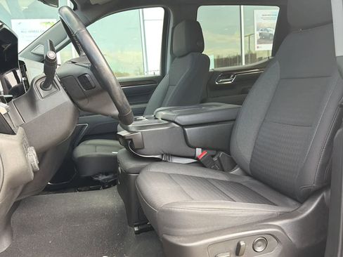 Used 2023 Chevrolet Silverado 1500 LT AWD/4WD image 12