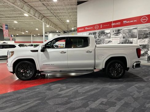 Used 2019 GMC Sierra 1500 Denali w/ Denali Ultimate Package AWD/4WD image 9