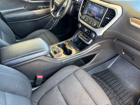 Used 2022 GMC Acadia SLE w/ Driver Convenience Package FWD image 18