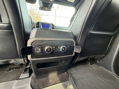Used 2021 Ford Expedition XLT image 32