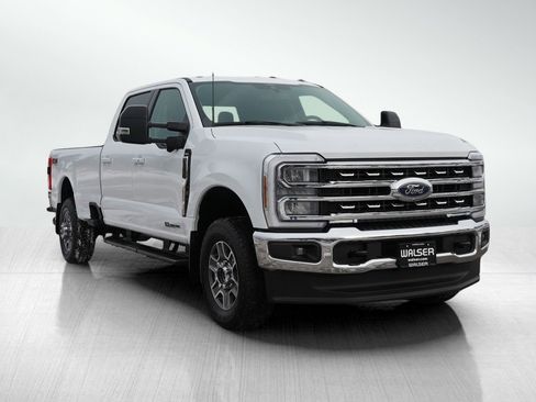 Used 2024 Ford F350 Lariat image 7
