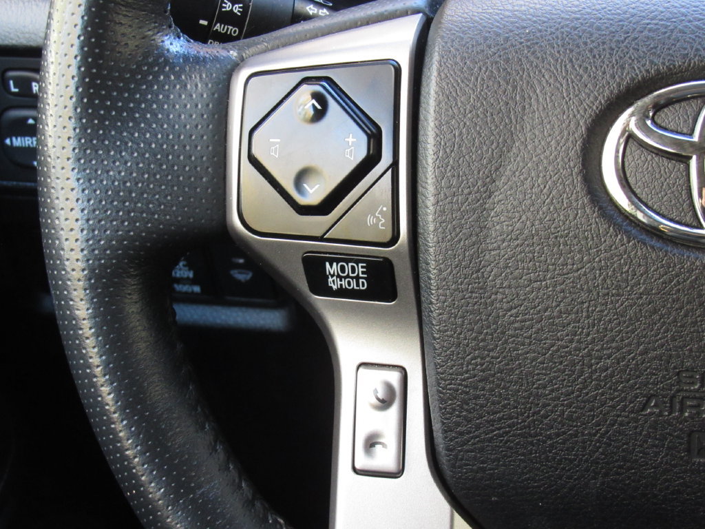 Used 2023 Toyota 4Runner Limited AWD/4WD image 25