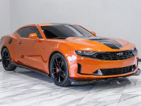 Used 2023 Chevrolet Camaro LT w/ Design Package 2 RWD image 10