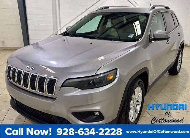 Used 2019 Jeep Cherokee Latitude w/ Popular Appearance Group FWD image 1