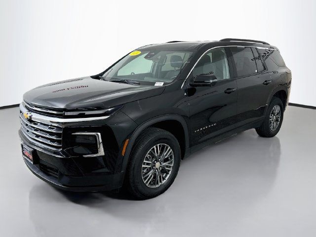 Used 2024 Chevrolet Traverse LT AWD/4WD image 3