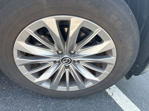 Certified 2024 MAZDA CX-90 3.3 Turbo w/ Preferred Plus image 4