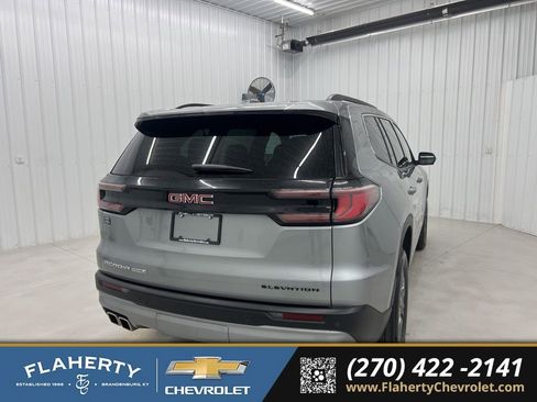 Used 2025 GMC Acadia Elevation image 3