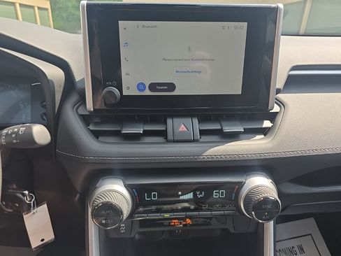 Certified 2025 Toyota RAV4 LE AWD/4WD image 21