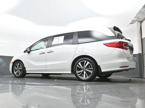 Used 2024 Honda Odyssey Touring image 32
