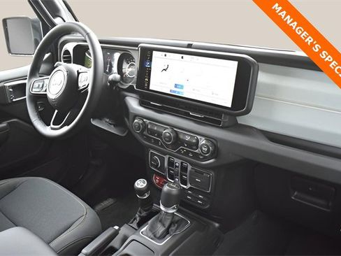 New 2025 Jeep Gladiator Willys image 15