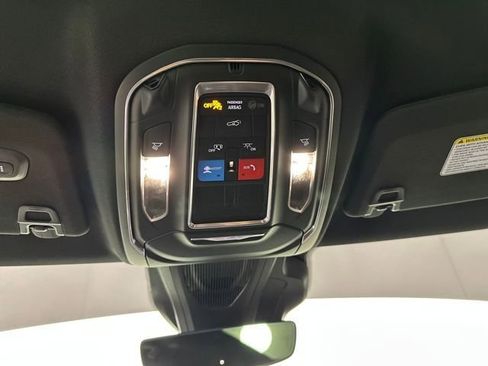Used 2024 Dodge Charger Daytona R/T w/ Plus Group AWD/4WD image 25