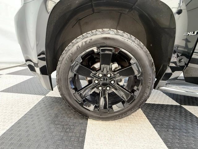 Used 2016 GMC Yukon XL SLT w/ Open Road Package AWD/4WD image 11