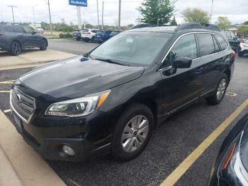 Used 2017 Subaru Outback 2.5i Premium AWD/4WD image 4