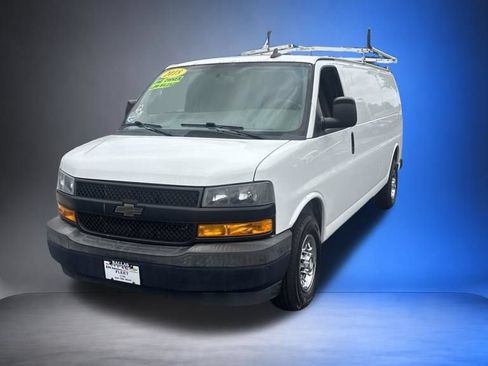 Used 2018 Chevrolet Express 3500 Extended w/ Driver Convenience Package RWD image 7