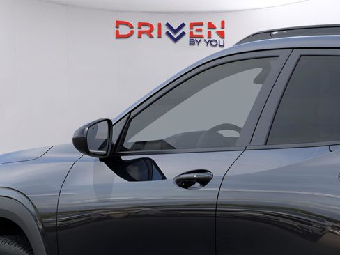 New 2026 Chevrolet Trax RS image 12