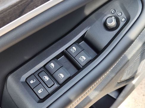 New 2026 Jeep Grand Cherokee L 2WD image 29