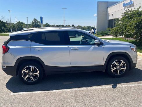 Used 2020 GMC Terrain SLT w/ Preferred Package FWD image 18