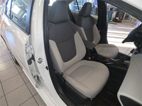 Used 2022 Toyota Corolla LE image 23