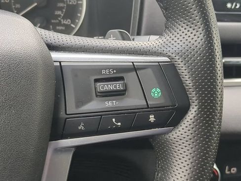 Used 2025 Mitsubishi Outlander SE FWD image 32