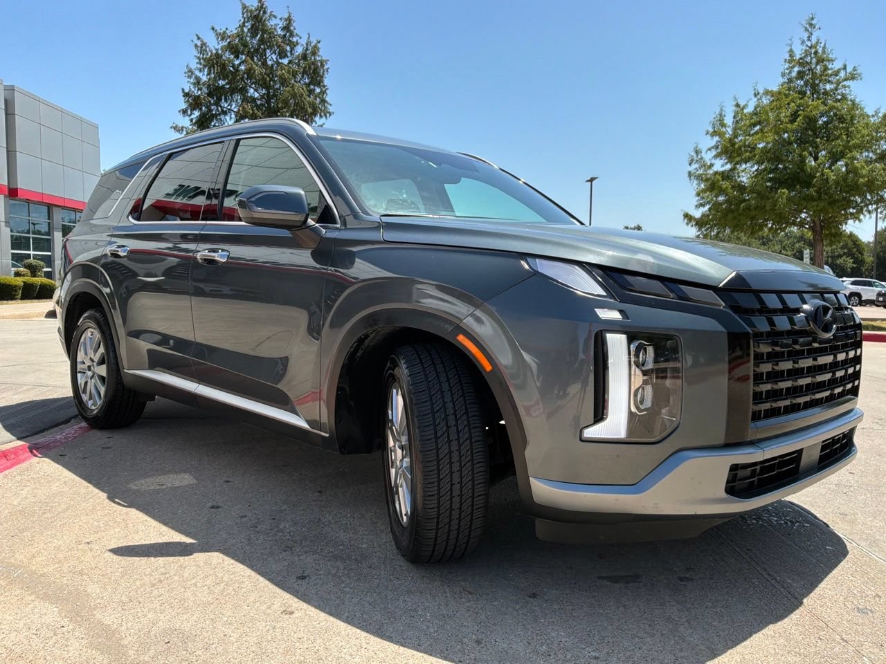 Used 2024 Hyundai Palisade SEL AWD/4WD image 4