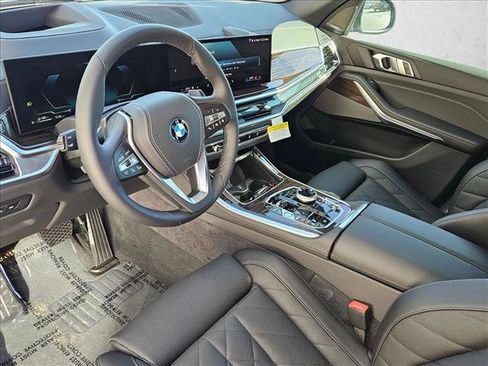 New 2026 BMW X5 xDrive50e w/ Executive Package image 3