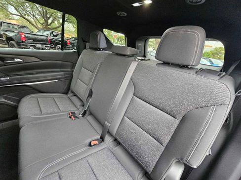 New 2026 Chevrolet Traverse LT image 19