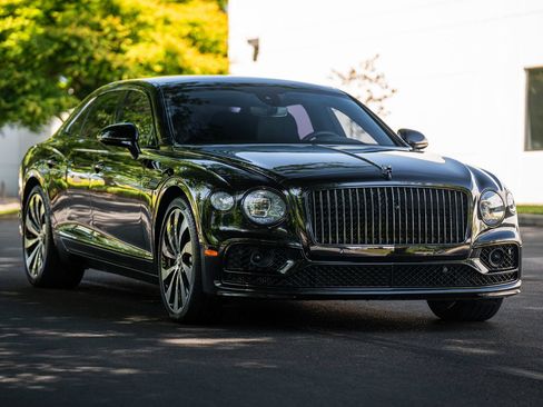 Used 2021 Bentley Flying Spur V8 AWD/4WD image 4