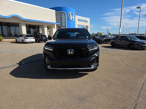 New 2025 Honda Pilot TrailSport image 2