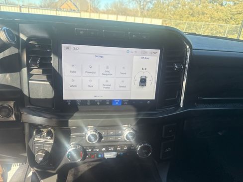 Used 2024 Ford F350 Lariat w/ FX4 Off-Road Package image 23