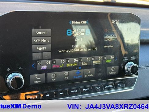 Used 2024 Mitsubishi Outlander FWD image 40