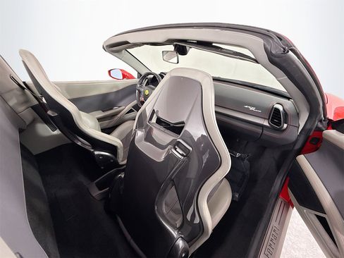 Certified 2013 Ferrari 458 Spider Base image 21