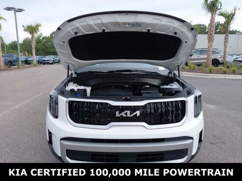 Certified 2024 Kia Telluride EX w/ EX Captain's Chair Package FWD image 9