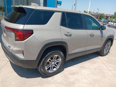 Used 2025 GMC Terrain Elevation AWD/4WD image 5