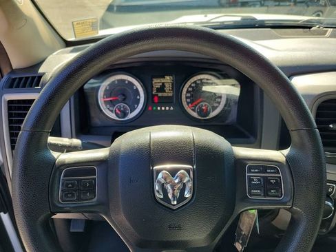 Used 2017 RAM 1500 Express image 15
