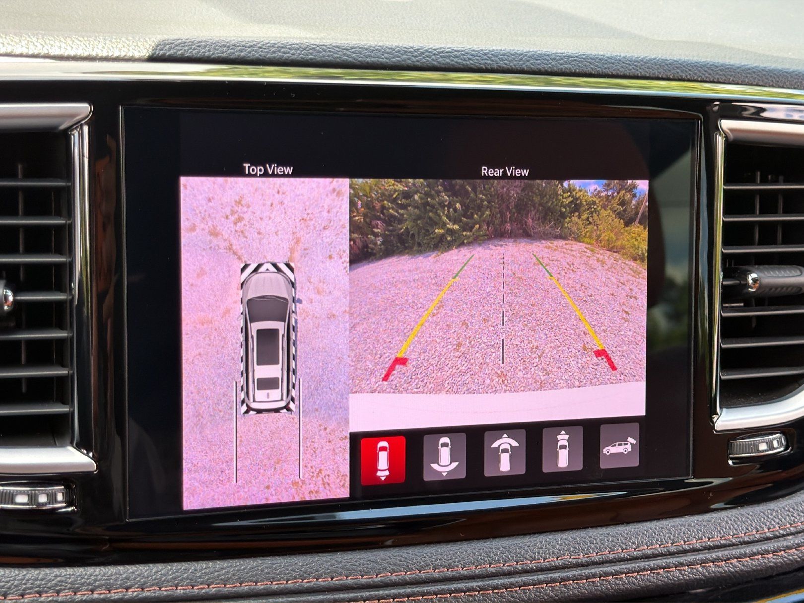 Used 2024 Chrysler Pacifica Pinnacle FWD image 27