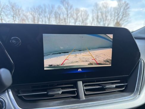 Used 2024 Chevrolet Trax LT w/ Driver Confidence Package image 29